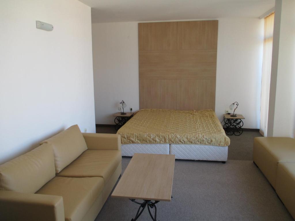 Odyssey Hotel 3*